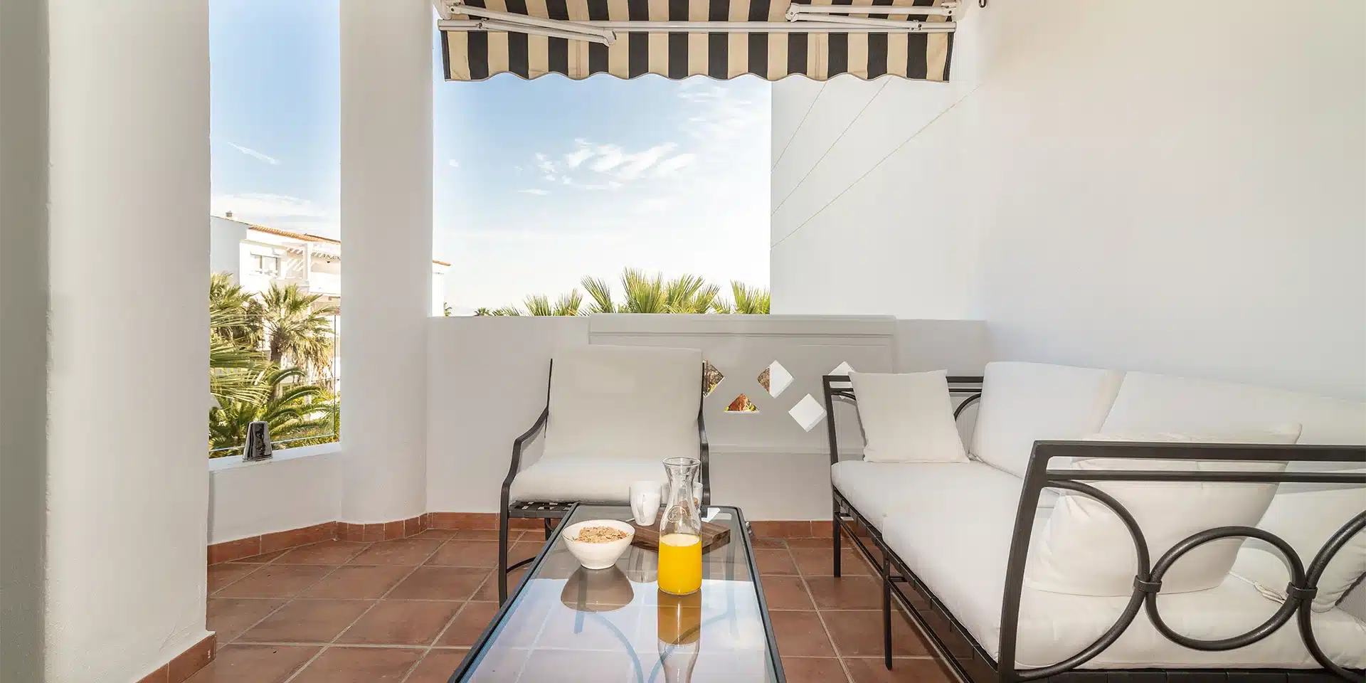 WHISPERING PALMS APARTMENT, Puerto Banús, Imagen 5