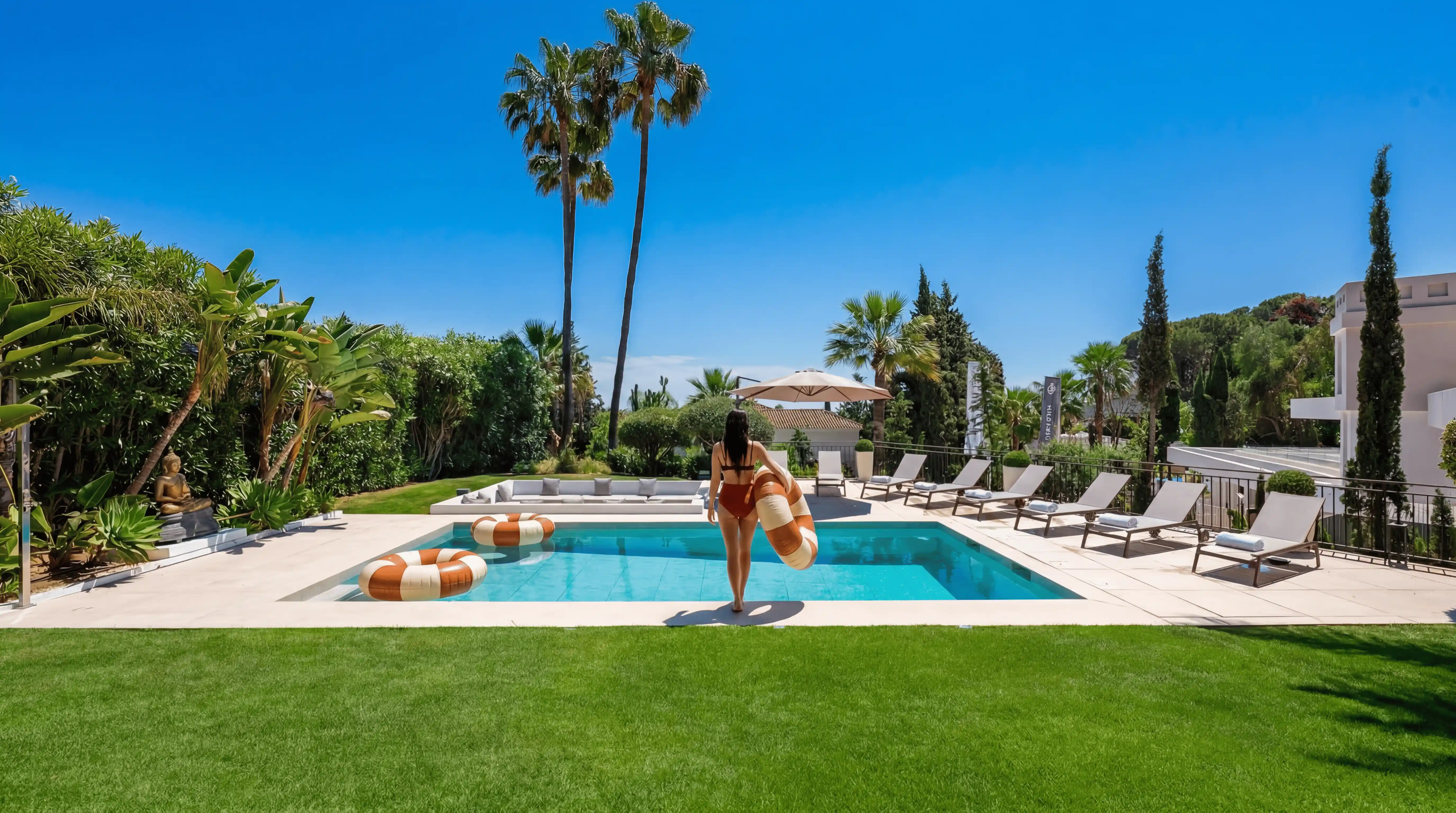 THE WHITE ORCHID, Nueva Andalucia, Imagen 2