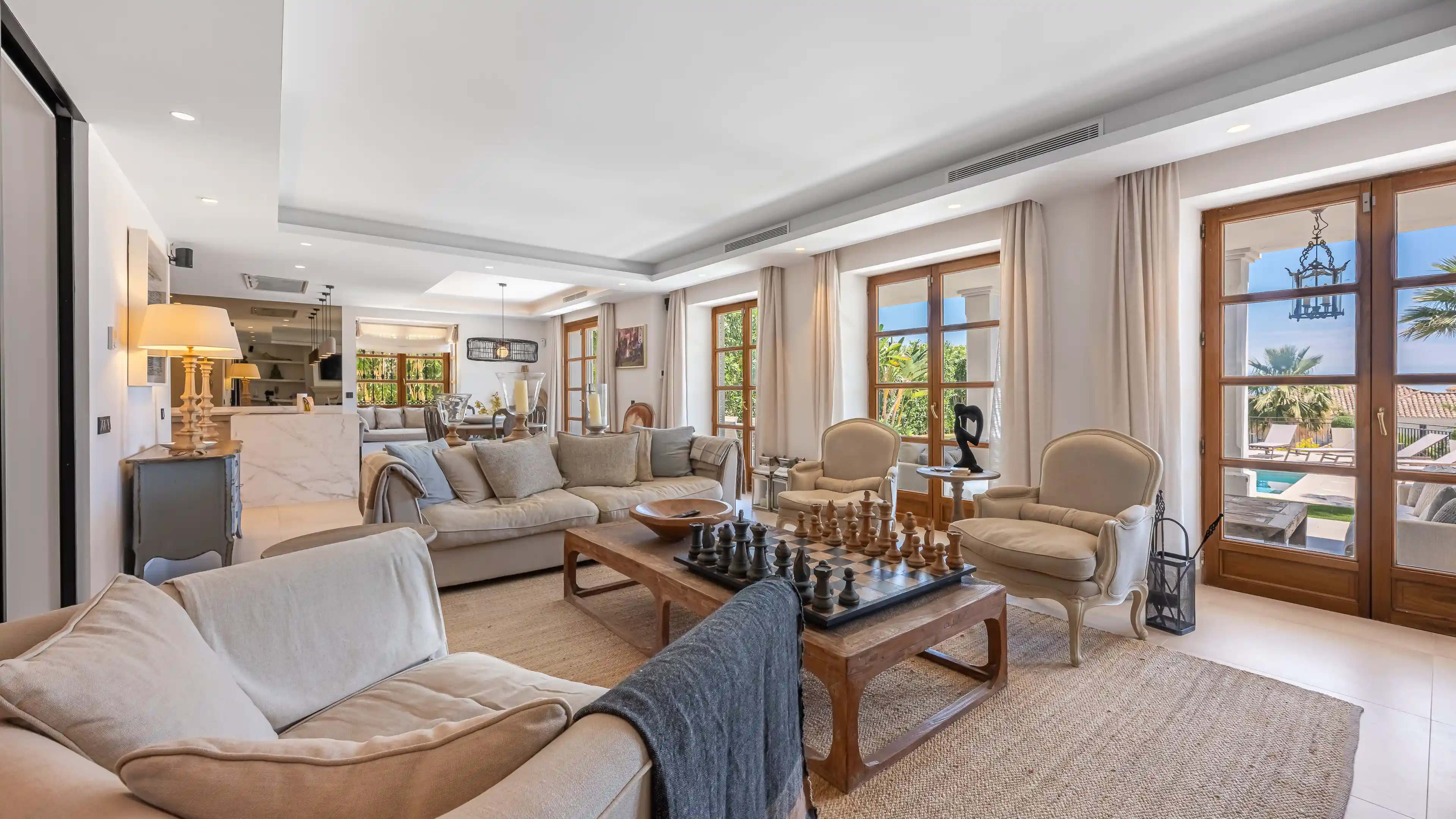 THE WHITE ORCHID, Nueva Andalucia, Imagen 3